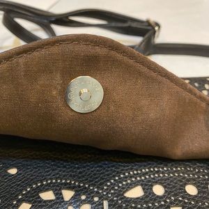 Black and bone envelope purse w/strap